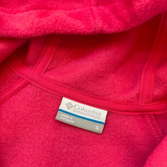 Columbia, bright pink zip up fleece vest, size small - Picture 4 of 6